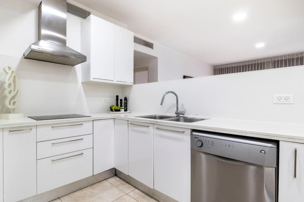 Luxury 3 Bedroom Apt, Harav Kook7 Jerusalem Exterior photo