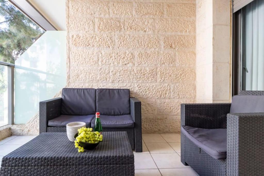 Luxury 3 Bedroom Apt, Harav Kook7 Jerusalem Exterior photo