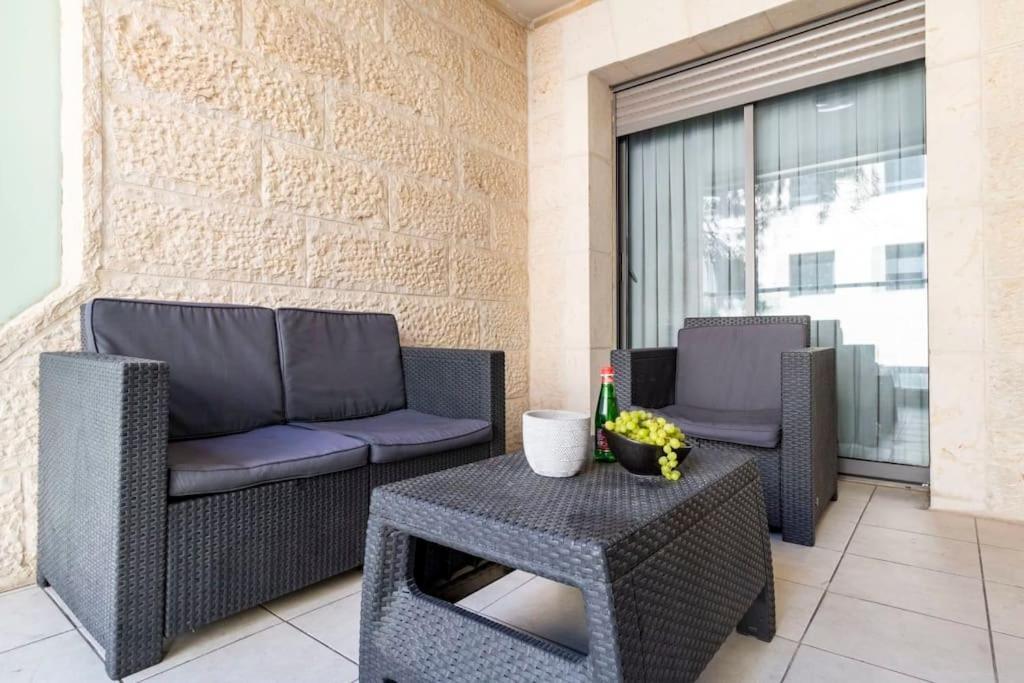 Luxury 3 Bedroom Apt, Harav Kook7 Jerusalem Exterior photo