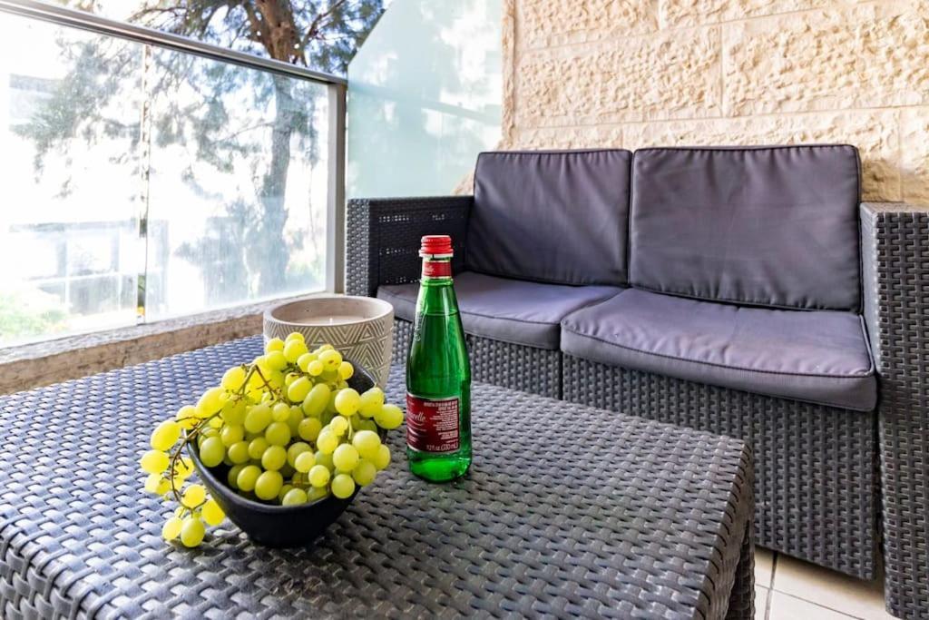Luxury 3 Bedroom Apt, Harav Kook7 Jerusalem Exterior photo