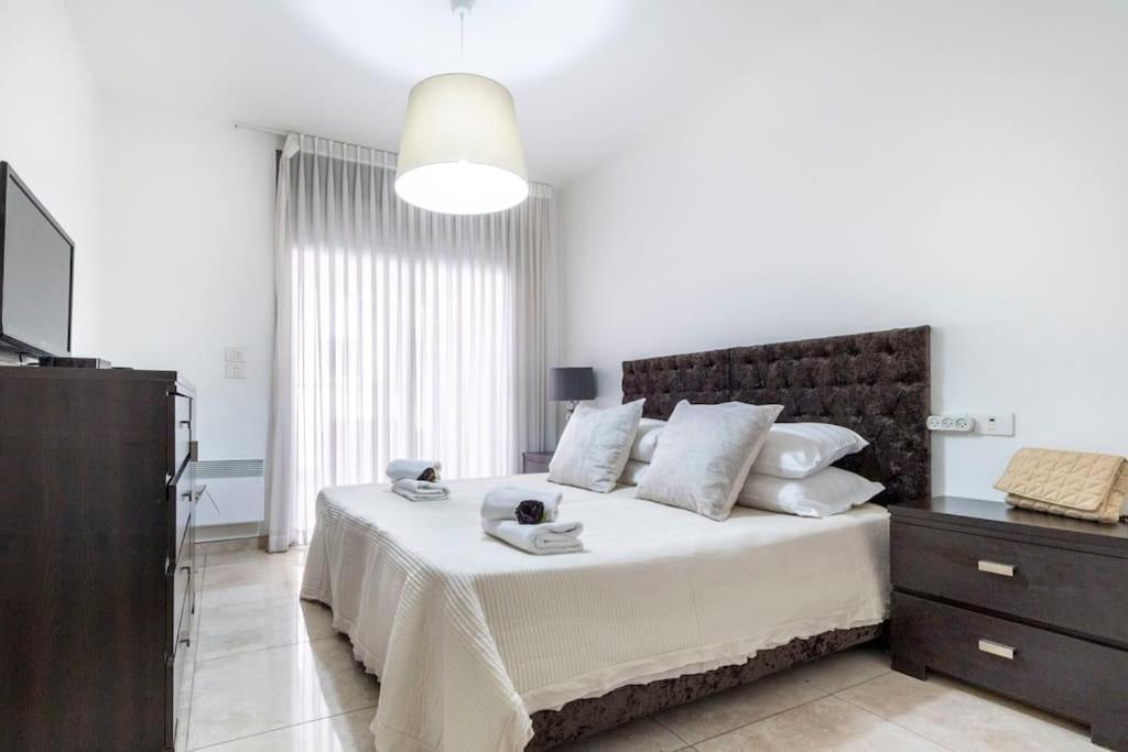Luxury 3 Bedroom Apt, Harav Kook7 Jerusalem Exterior photo