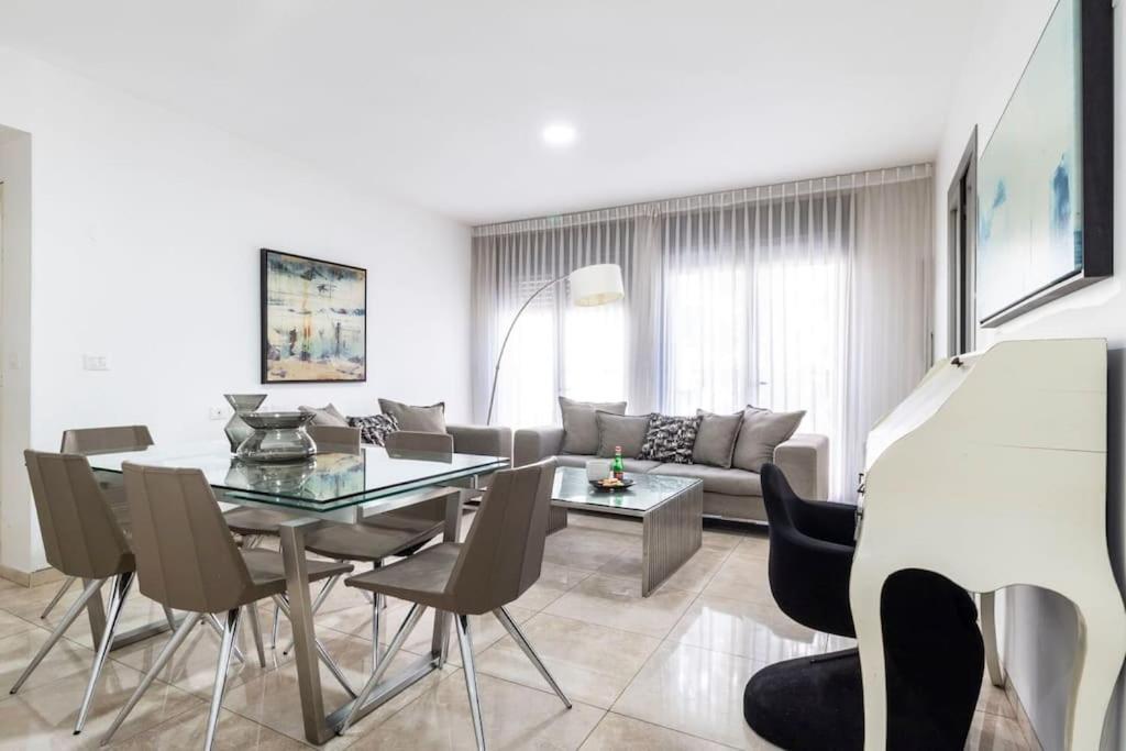 Luxury 3 Bedroom Apt, Harav Kook7 Jerusalem Exterior photo